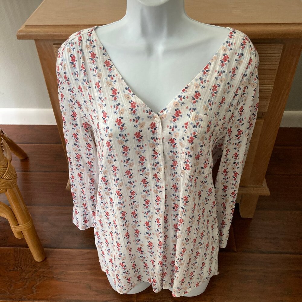 Fred David White and Red Floral Button-Down Blouse